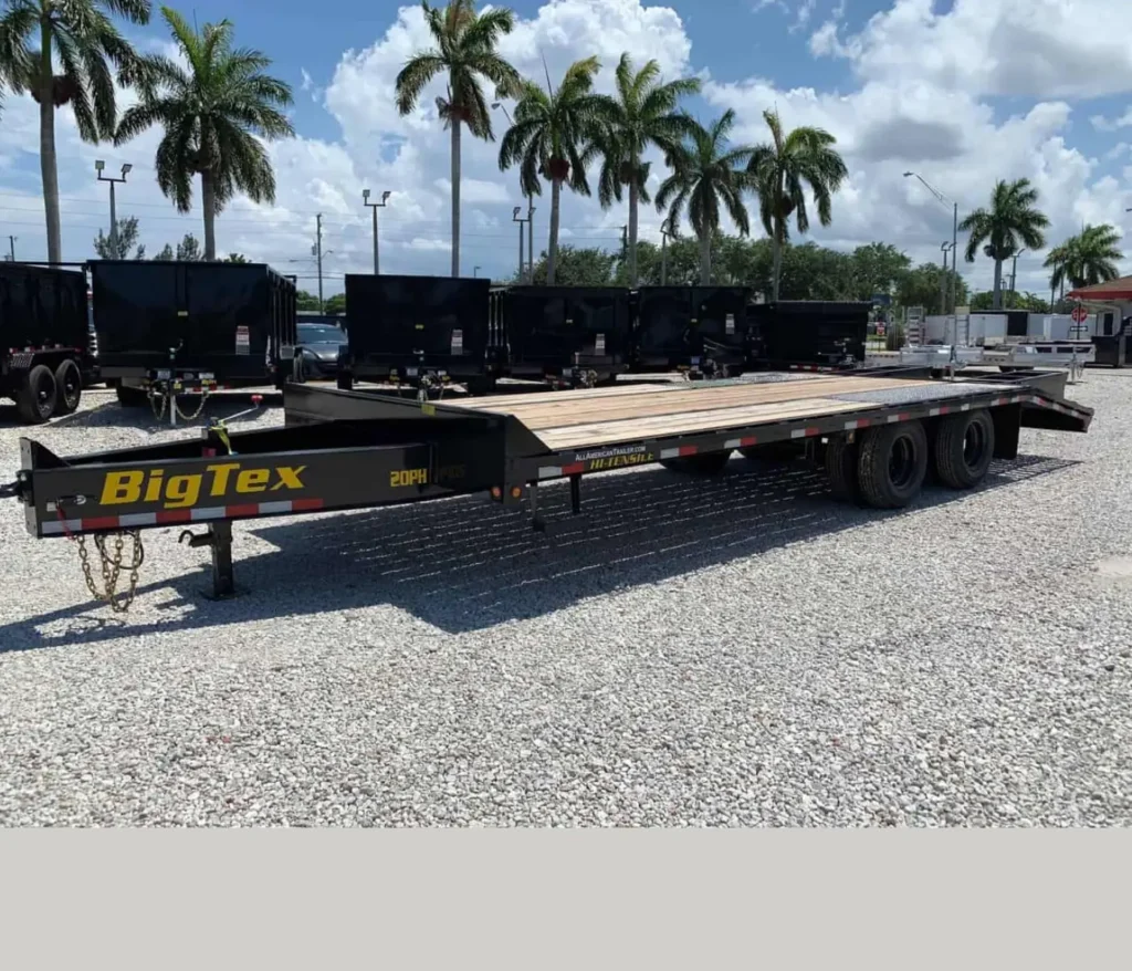 Big Tex 25′ Deckover Trailer 10 Ton 20PH-20+5, front three-quarter view