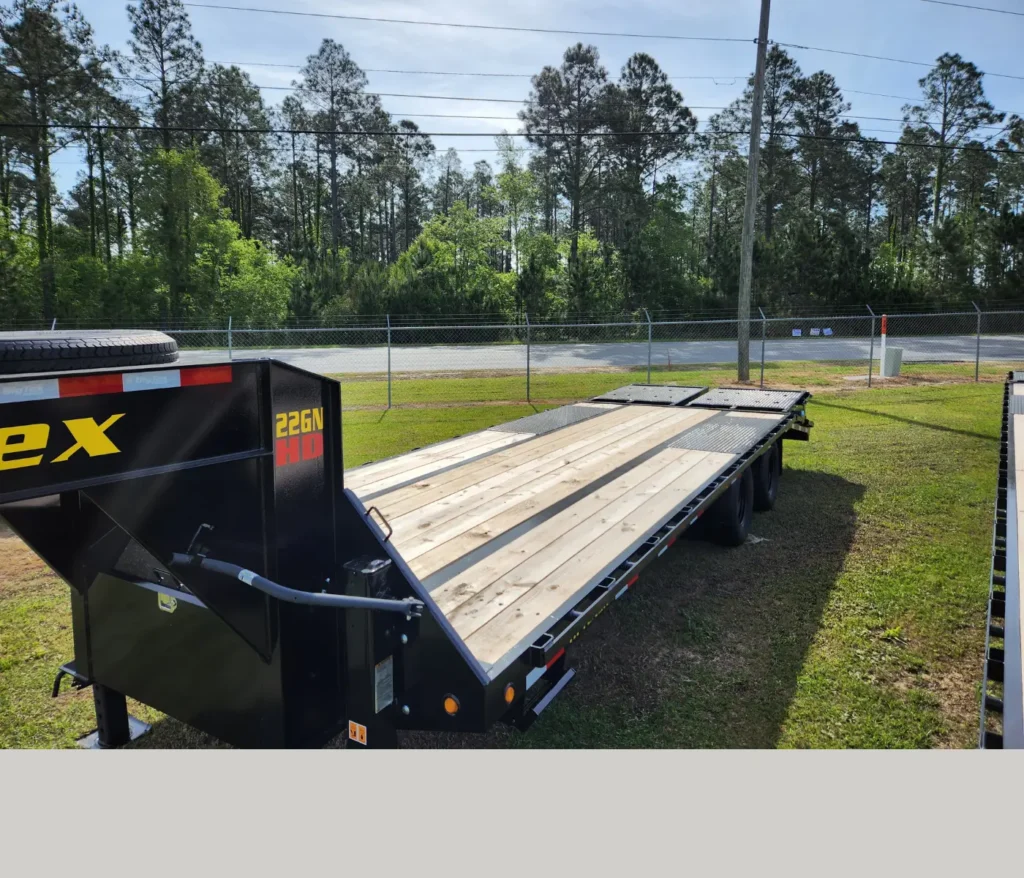 Big Tex 25′ Gooseneck Trailer 12 Ton 22GN-20+5 Mega Ramps, front three-quarter view