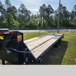 Big Tex 25′ Gooseneck Trailer 12 Ton 22GN-20+5 Mega Ramps, front three-quarter view